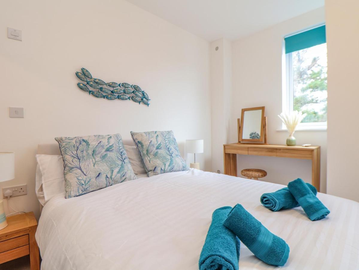Upper Deck Apartment Truro Exterior photo